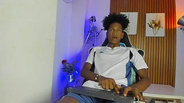 Afrowayuu online show from 21, 5, 2026