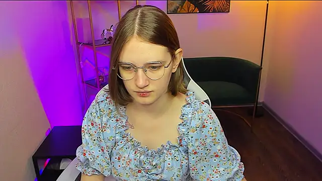 MiaNoon online show from 1, 6, 2026