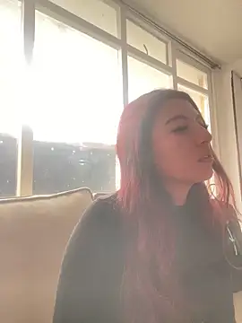 Snapshot of EveRave_Pink chatting on 31, 5, 2026 EveRave Pink online show from 31, 5, 2026