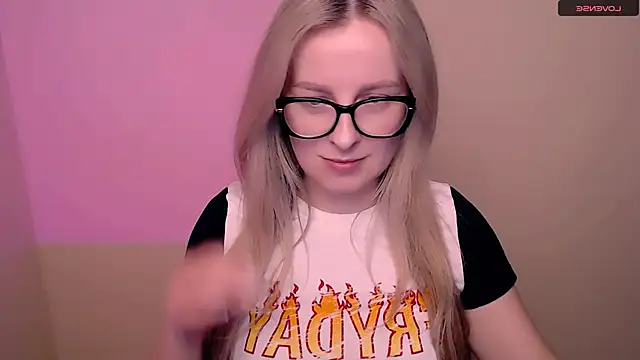 Snapshot of MariaTess_ chatting on 20, 5, 2026 MariaTess online show from 20, 5, 2026