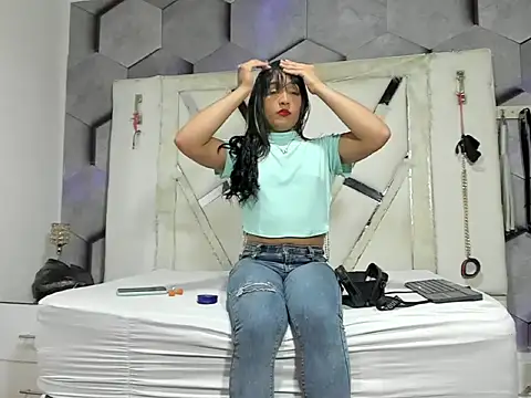 Snapshot of RoussJimenez chatting on 13, 5, 2026 RoussJimenez online show from 13, 5, 2026