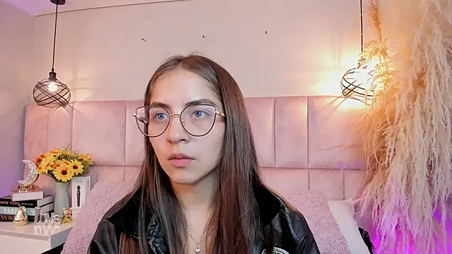 Snapshot of kely_morgan chatting on 20, 6, 2026 kely morgan online show from 20, 6, 2026