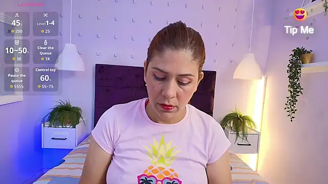 Snapshot of Sirenyrouss chatting on 28, 5, 2026 Sirenyrouss online show from 28, 5, 2026