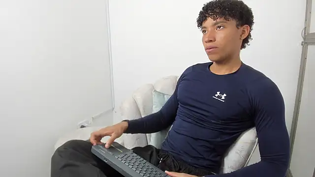 Snapshot of michael_cum23 chatting on 30, 5, 2026 michael cum23 online show from 30, 5, 2026