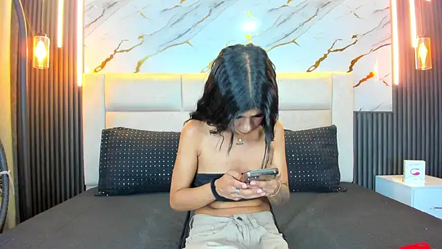 Snapshot of ViolettGracee chatting on 12, 7, 2026 ViolettGracee online show from 12, 7, 2026