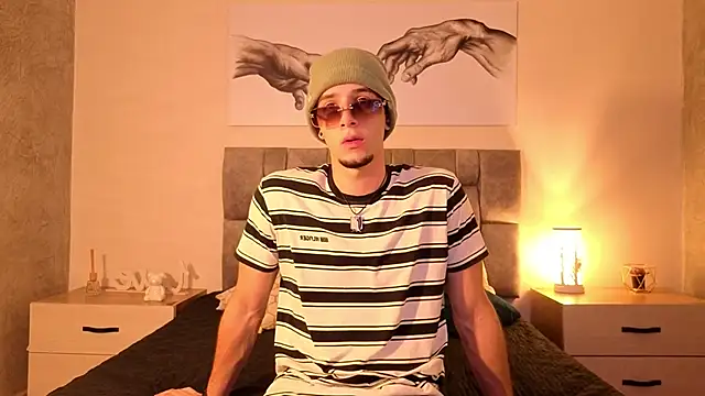 Snapshot of isaacblaze_ chatting on 20, 5, 2026 isaacblaze online show from 20, 5, 2026