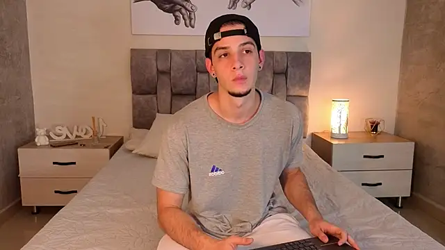 Snapshot of isaacblaze_ chatting on 22, 5, 2026 isaacblaze online show from 22, 5, 2026