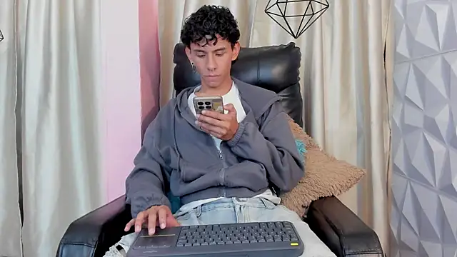 Snapshot of kairox_ chatting on 23, 6, 2026 kairox online show from 23, 6, 2026