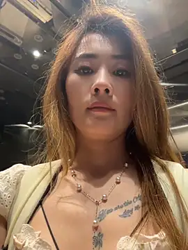 Snapshot of okgirl_23 chatting on 18, 6, 2026 okgirl 23 online show from 18, 6, 2026