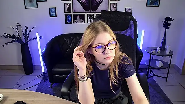 Snapshot of lanafitch chatting on 11, 6, 2026 lanafitch online show from 11, 6, 2026