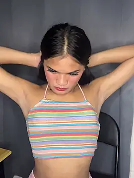 Snapshot of fuckingkeysha chatting on 5, 7, 2026 fuckingkeysha online show from 5, 7, 2026