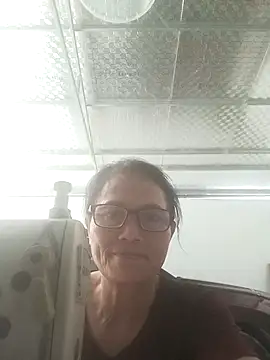 Snapshot of Vieekee chatting on 22, 6, 2026 Vieekee online show from 22, 6, 2026