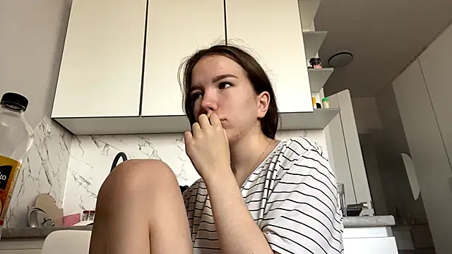 Snapshot of FewerCadre chatting on 17, 6, 2026 FewerCadre online show from 17, 6, 2026