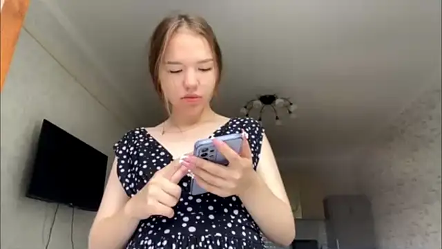 Snapshot of FewerCadre chatting on 8, 7, 2026 FewerCadre online show from 8, 7, 2026