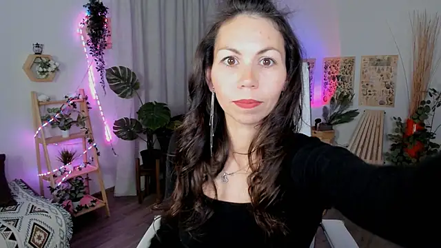 Snapshot of TrasyMorris chatting on 1, 6, 2026 TrasyMorris online show from 1, 6, 2026
