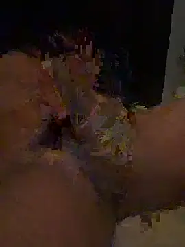 Snapshot of bbx4_ chatting on 7, 6, 2026 bbx4 online show from 7, 6, 2026