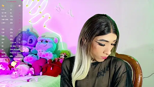 Snapshot of violeta_E_ chatting on 14, 6, 2026 violeta E online show from 14, 6, 2026