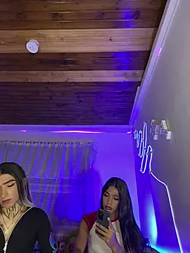 Snapshot of violeta_E_ chatting on 7, 7, 2026 violeta E online show from 7, 7, 2026