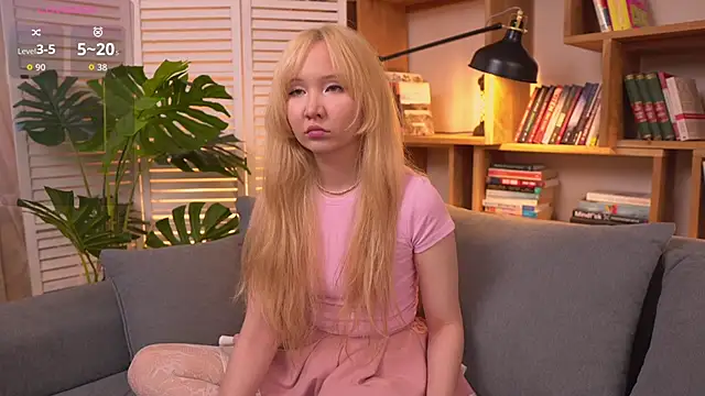 Miku Takashima online show from 20, 5, 2026