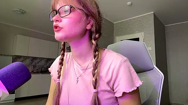 Snapshot of SeePalange chatting on 18, 5, 2026 SeePalange online show from 18, 5, 2026