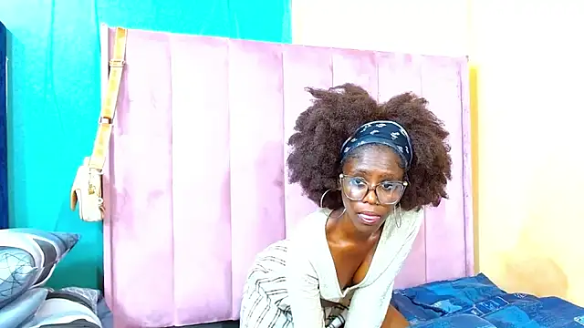 Snapshot of SexySlimTeaXx chatting on 14, 6, 2026 SexySlimTeaXx online show from 14, 6, 2026