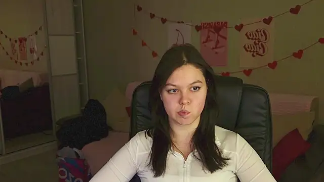 Snapshot of DelarySong chatting on 17, 5, 2026 DelarySong online show from 17, 5, 2026