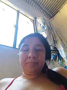 Snapshot of noemy-25 chatting on 20, 5, 2026 noemy-25 online show from 20, 5, 2026