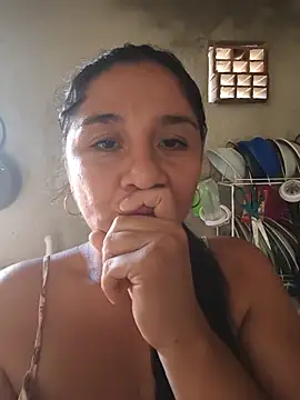Snapshot of noemy-25 chatting on 22, 5, 2026 noemy-25 online show from 22, 5, 2026