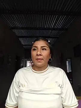 Snapshot of noemy-25 chatting on 31, 5, 2026 noemy-25 online show from 31, 5, 2026