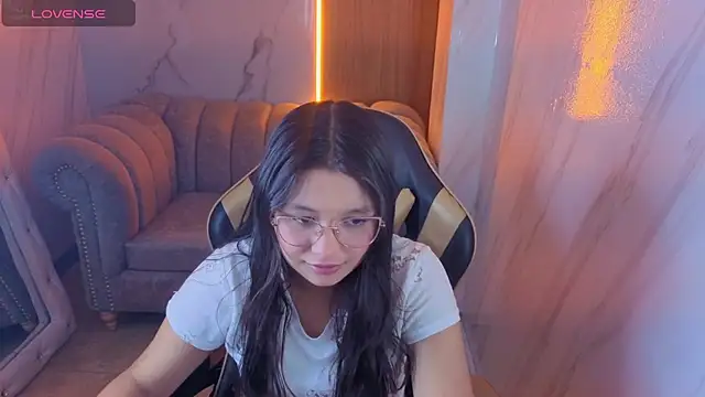 HoneyDoll tf online show from 16, 7, 2026