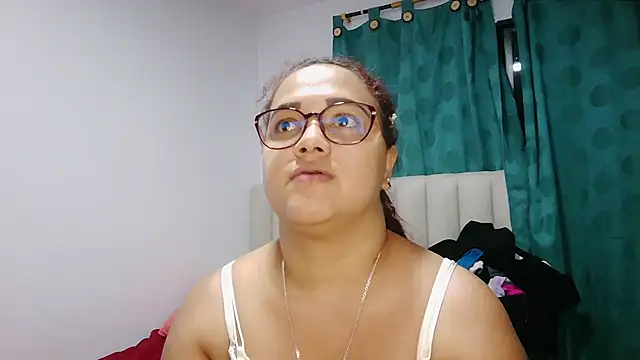 saramichell445734 online show from 23, 5, 2026