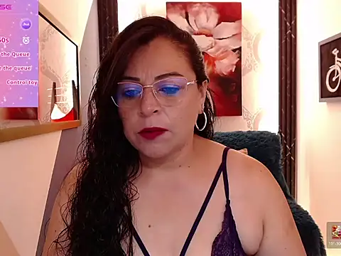 Snapshot of kamy_loort chatting on 22, 5, 2026 kamy loort online show from 22, 5, 2026