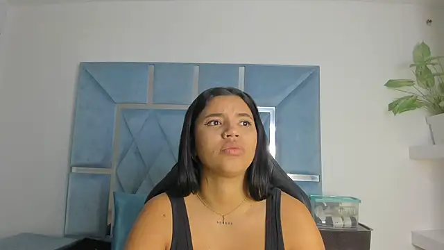 Snapshot of Lucy_asm chatting on 5, 7, 2026 Lucy asm online show from 5, 7, 2026