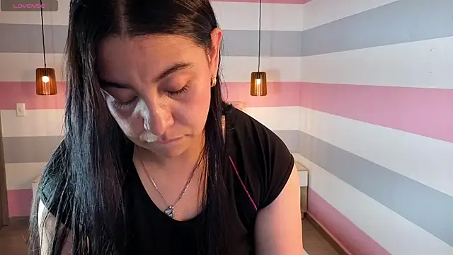 Snapshot of lia_valentino chatting on 9, 7, 2026 lia valentino online show from 9, 7, 2026