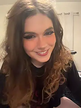 Snapshot of cutypiefull chatting on 19, 6, 2026 cutypiefull online show from 19, 6, 2026
