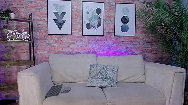 Snapshot of mike-collinss chatting on 16, 7, 2026 mike-collinss online show from 16, 7, 2026