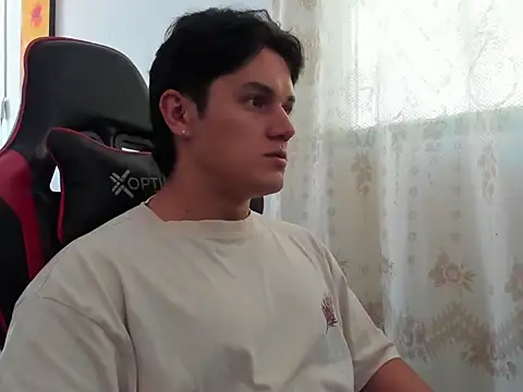 Snapshot of Erick_Wallace chatting on 19, 6, 2026 Erick Wallace online show from 19, 6, 2026