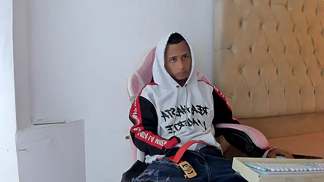 Snapshot of Supreme_Badboy chatting on 29, 6, 2026 Supreme Badboy online show from 29, 6, 2026