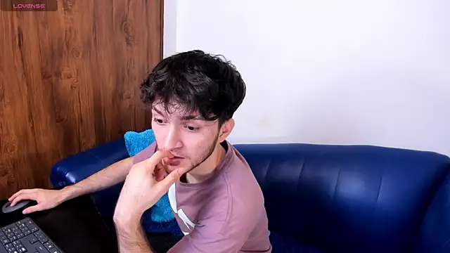 Snapshot of kavencastro chatting on 26, 5, 2026 kavencastro online show from 26, 5, 2026