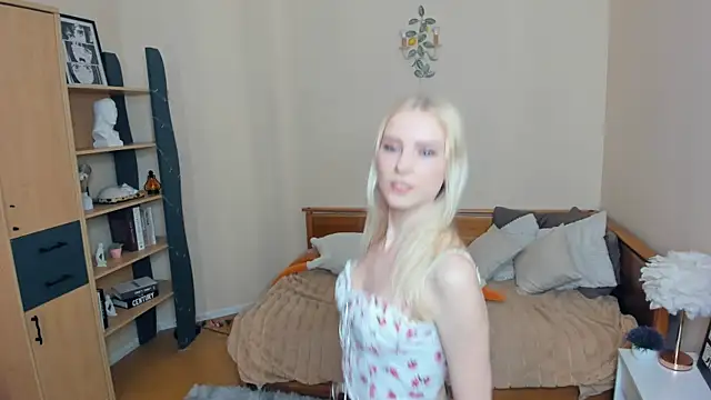Snapshot of LaynePingitore chatting on 25, 5, 2026 LaynePingitore online show from 25, 5, 2026