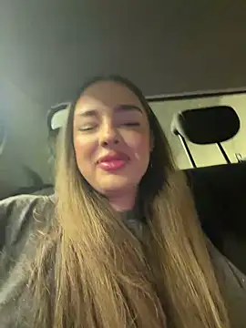Snapshot of ScarletColesX chatting on 15, 5, 2026 ScarletColesX online show from 15, 5, 2026