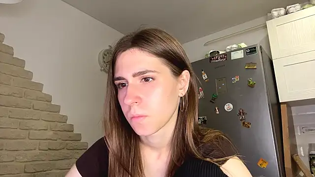 Snapshot of ZaraGuyette chatting on 17, 5, 2026 ZaraGuyette online show from 17, 5, 2026