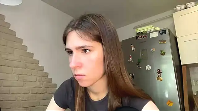 Snapshot of ZaraGuyette chatting on 24, 5, 2026 ZaraGuyette online show from 24, 5, 2026