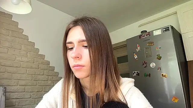 Snapshot of ZaraGuyette chatting on 9, 7, 2026 ZaraGuyette online show from 9, 7, 2026