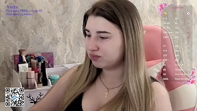 Snapshot of softiekitty chatting on 19, 5, 2026 softiekitty online show from 19, 5, 2026