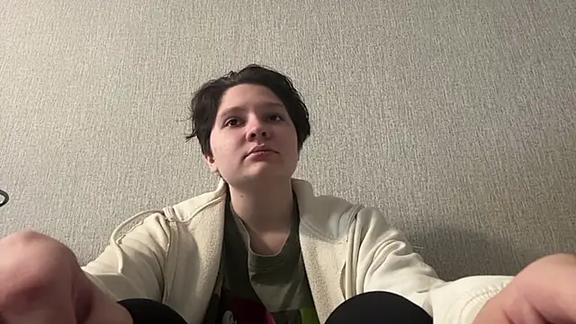 LizCumens online show from 25, 5, 2026