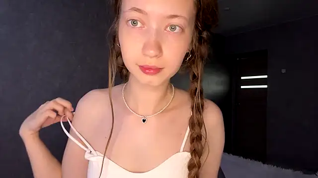Emily Mur  online show from 8, 7, 2026
