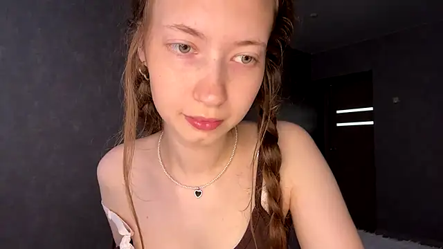 Emily Mur  online show from 14, 7, 2026