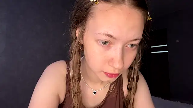 Emily Mur  online show from 17, 7, 2026