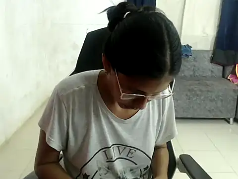 Snapshot of CashFlow_Lady chatting on 4, 6, 2026 CashFlow Lady online show from 4, 6, 2026